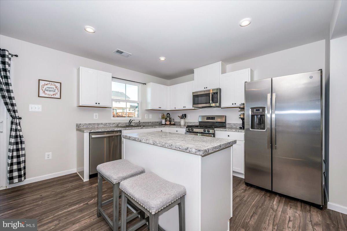 27 Wiggles Ct