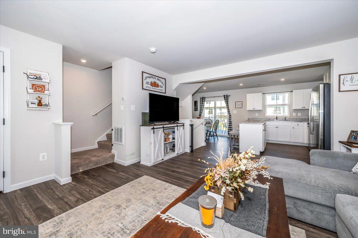 27 Wiggles Ct