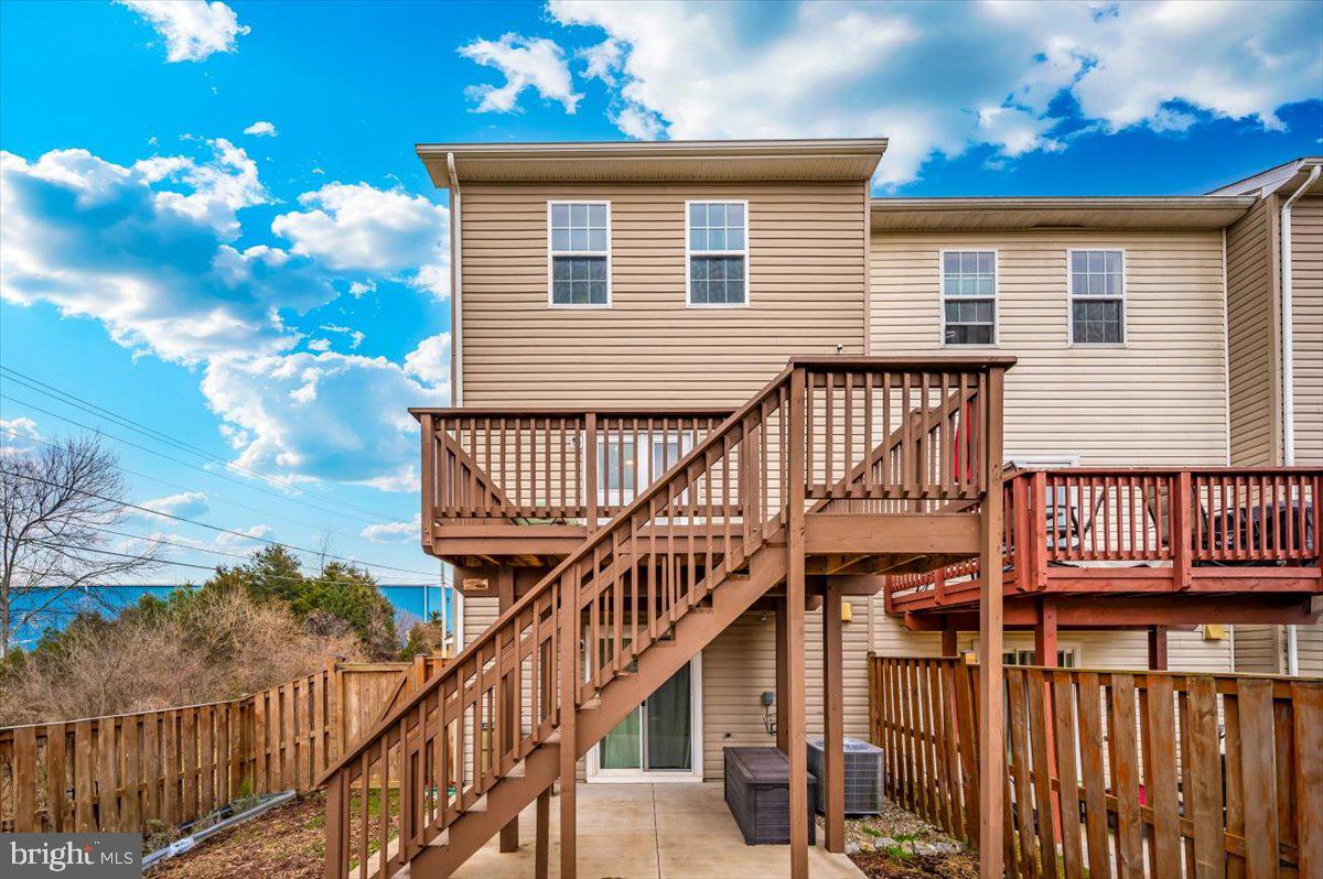 309 Magellan Dr