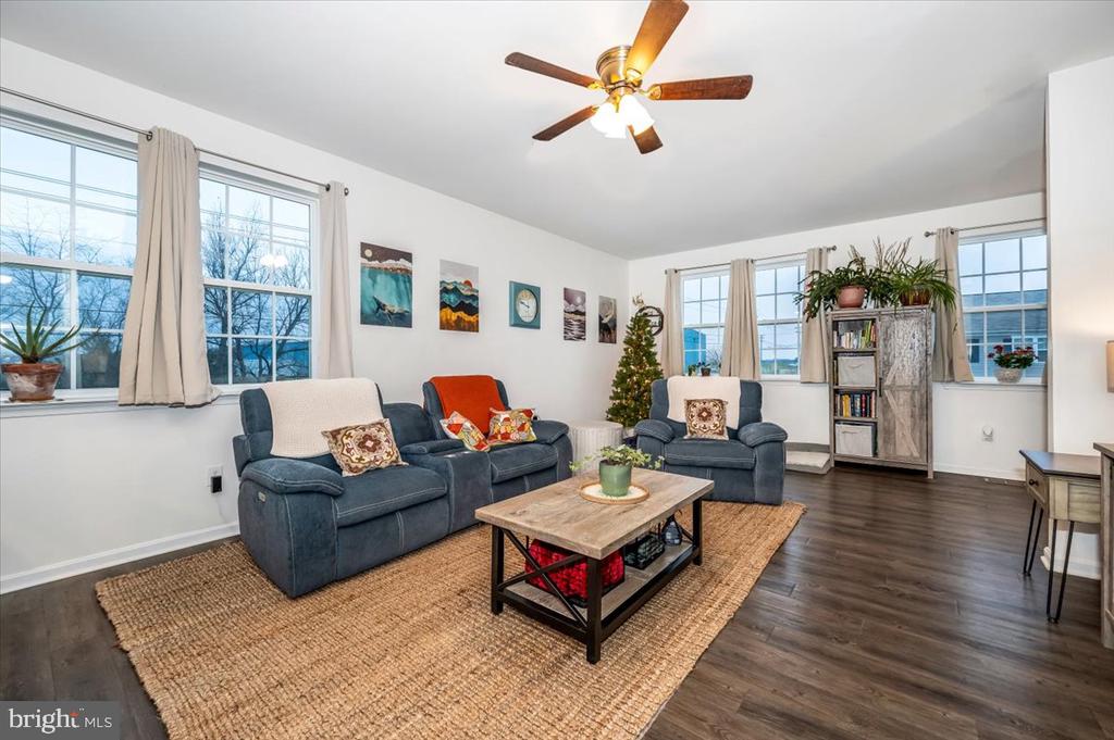 309 Magellan Dr