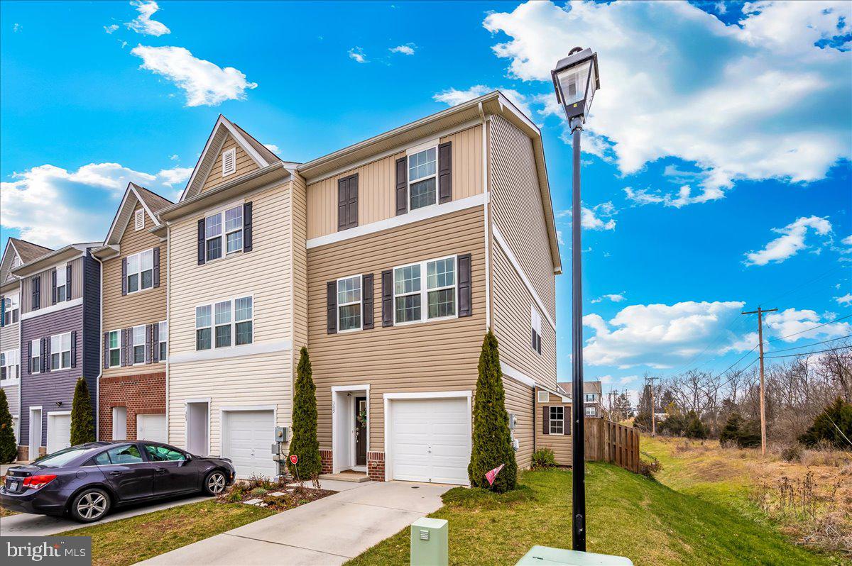 309 Magellan Dr