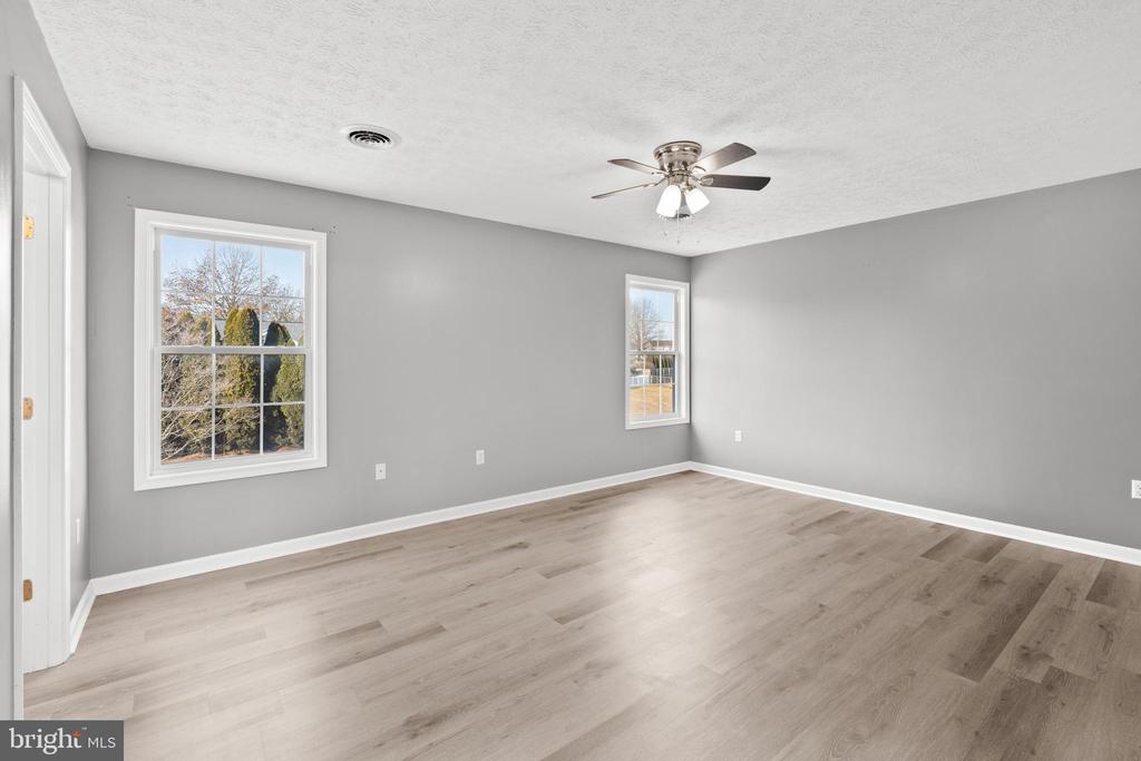 148 Crooked Oak Way