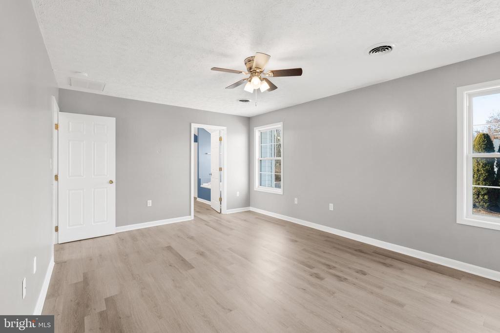 148 Crooked Oak Way