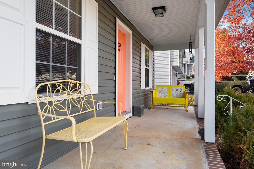 605 ARTISAN WAY