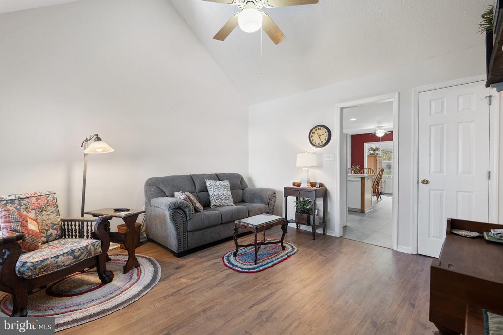 605 ARTISAN WAY