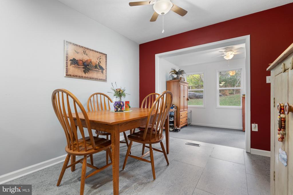 605 ARTISAN WAY