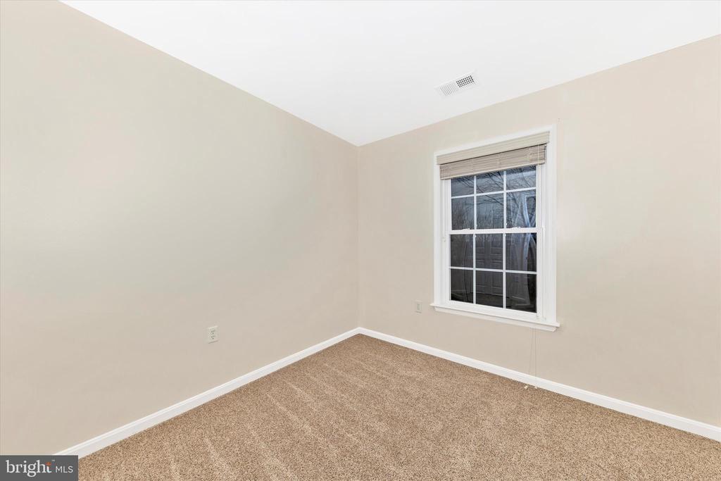 52 TEAGUE LANE