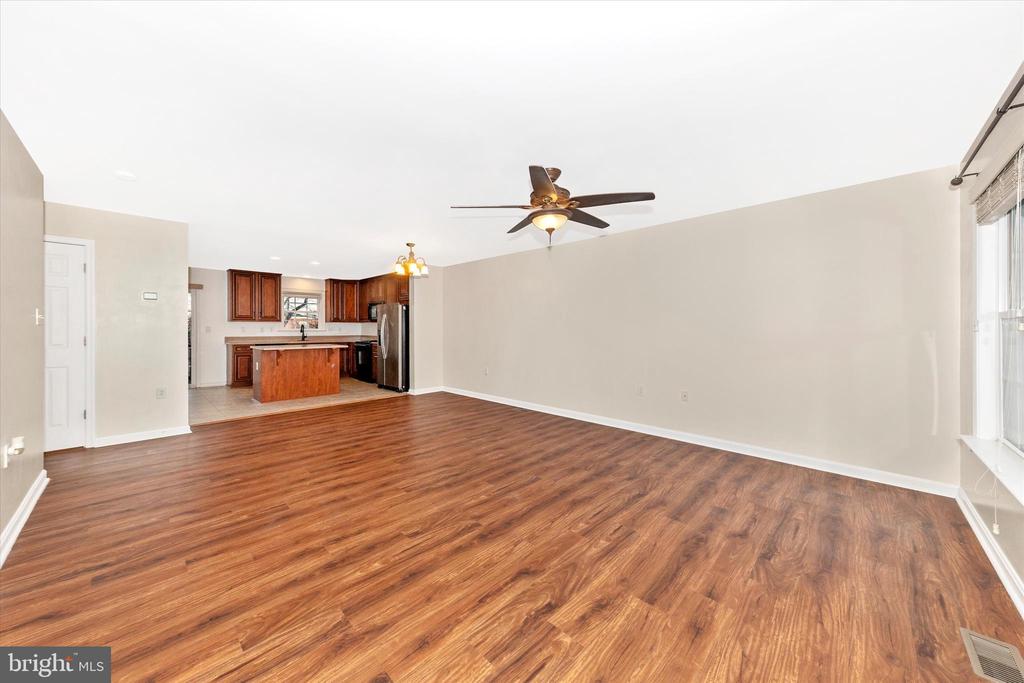 52 TEAGUE LANE