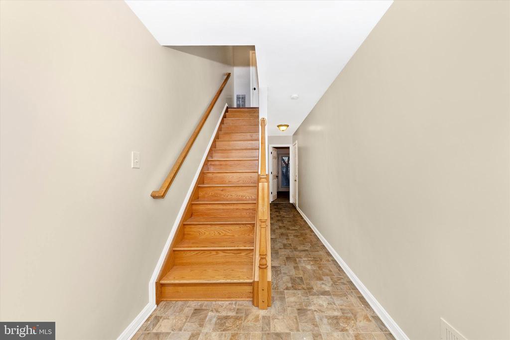 52 TEAGUE LANE
