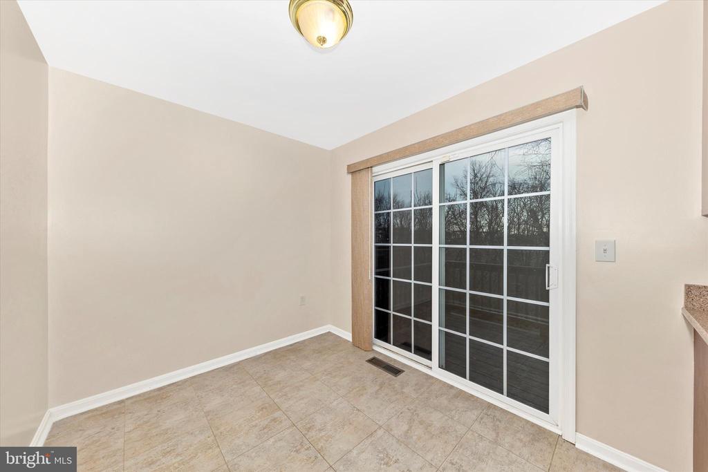 52 TEAGUE LANE