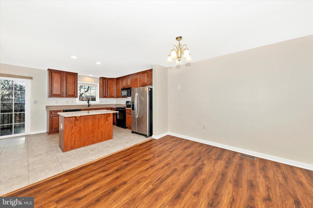 52 TEAGUE LANE