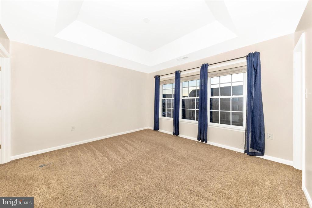 52 TEAGUE LANE