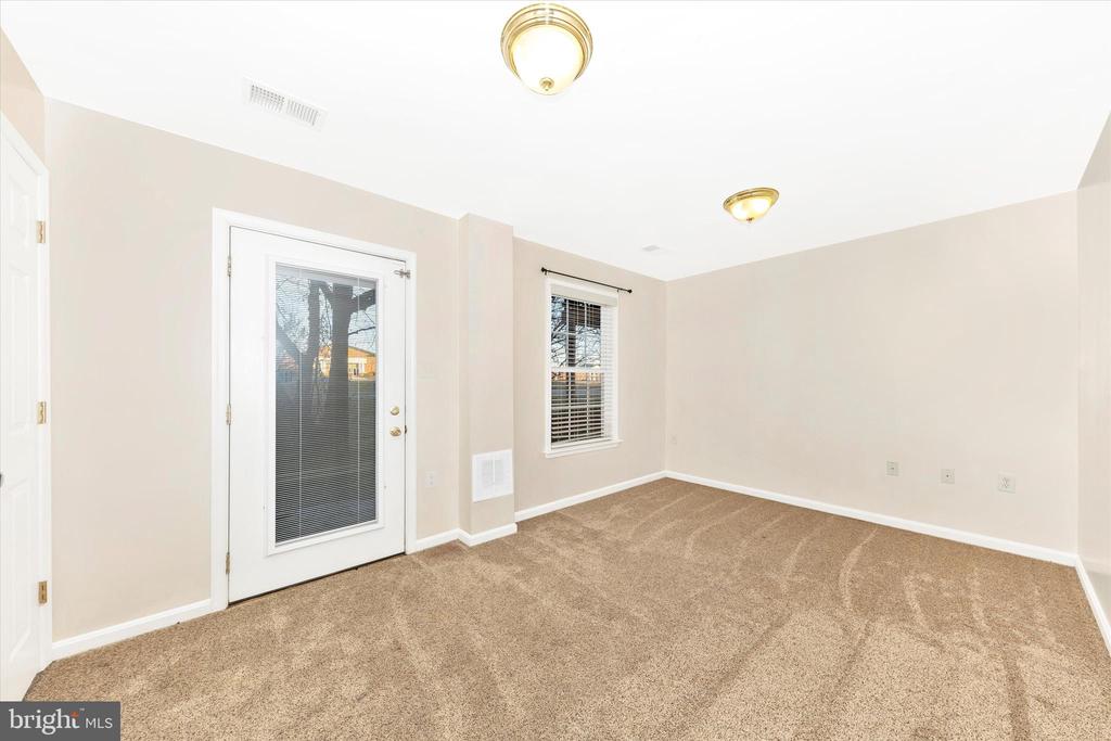 52 TEAGUE LANE