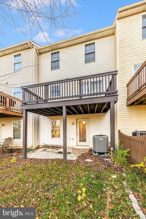 52 TEAGUE LANE