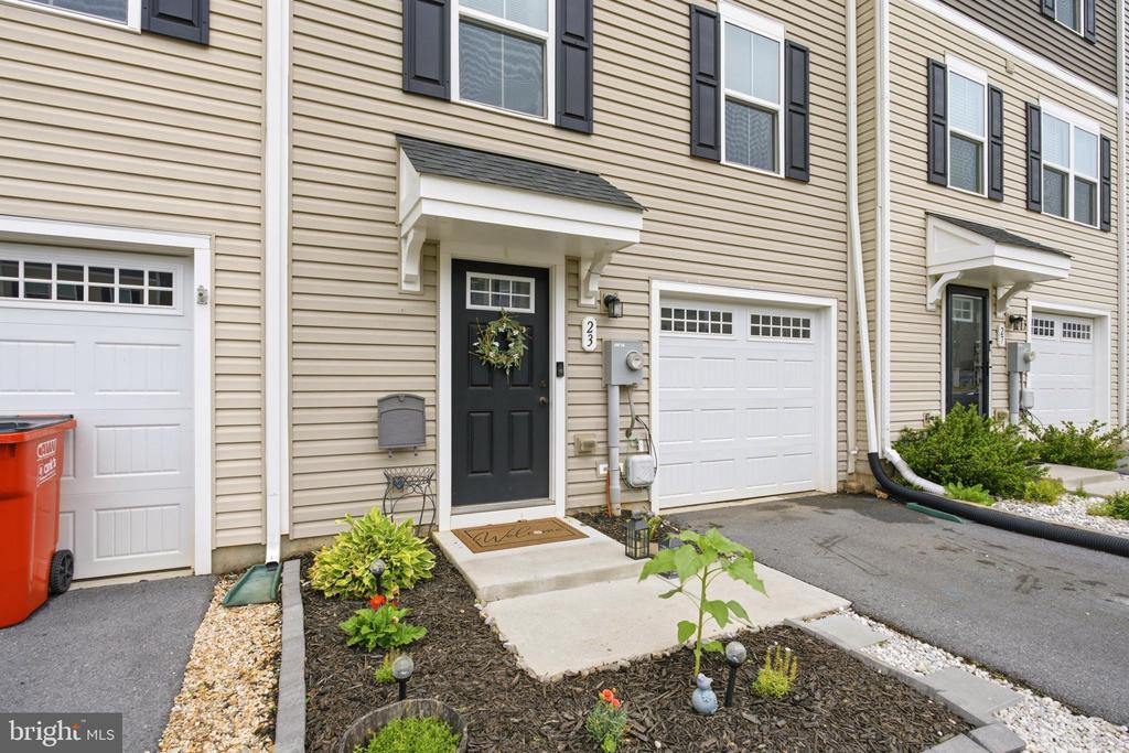 23 WIGGLES COURT