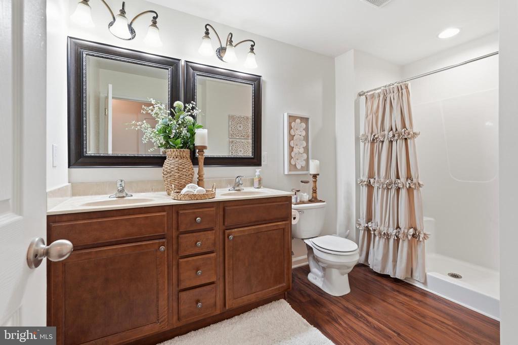 33 CHENNAULT TRAIL