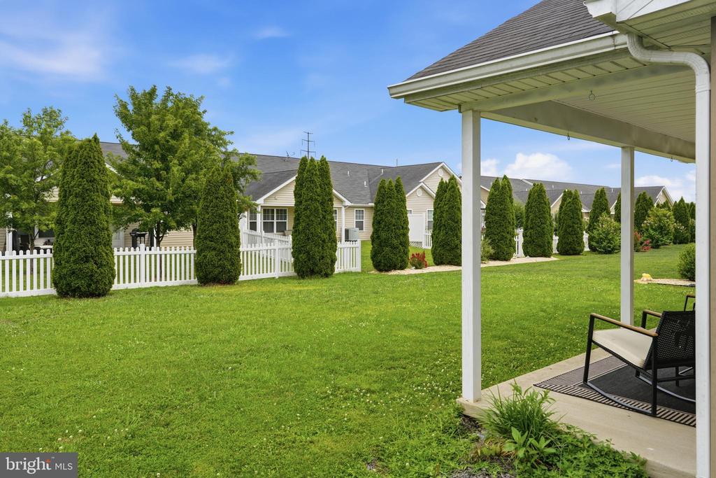33 CHENNAULT TRAIL
