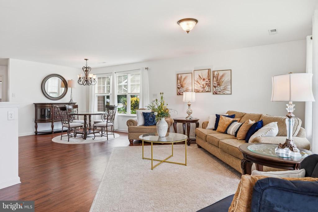 33 CHENNAULT TRAIL