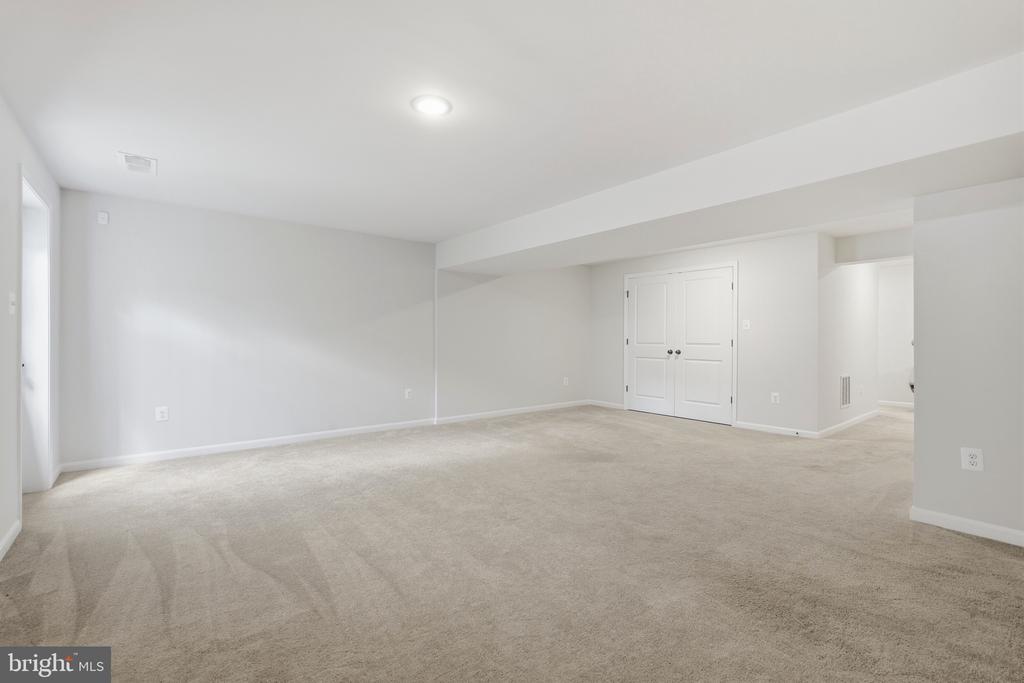 10 STIFFTAIL ROAD