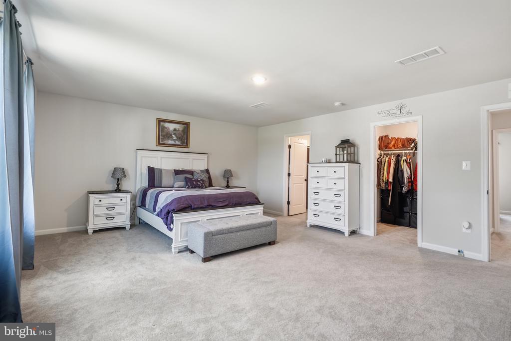 10 STIFFTAIL ROAD