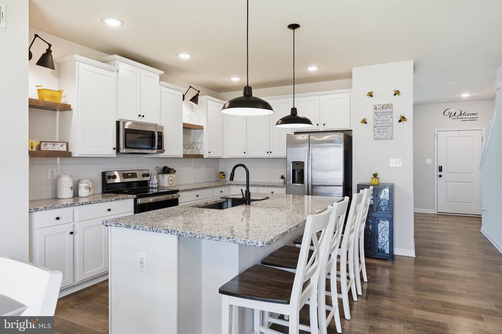 10 STIFFTAIL ROAD