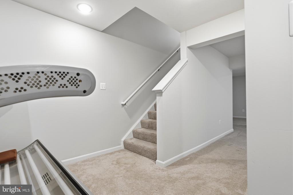 10 STIFFTAIL ROAD