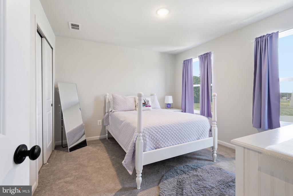 10 STIFFTAIL ROAD