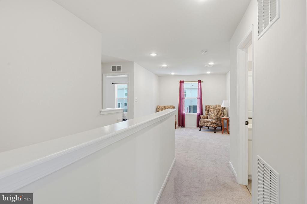 10 STIFFTAIL ROAD