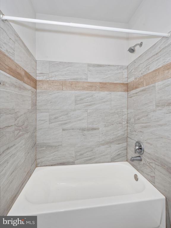193 Scarlet Oak Dr.