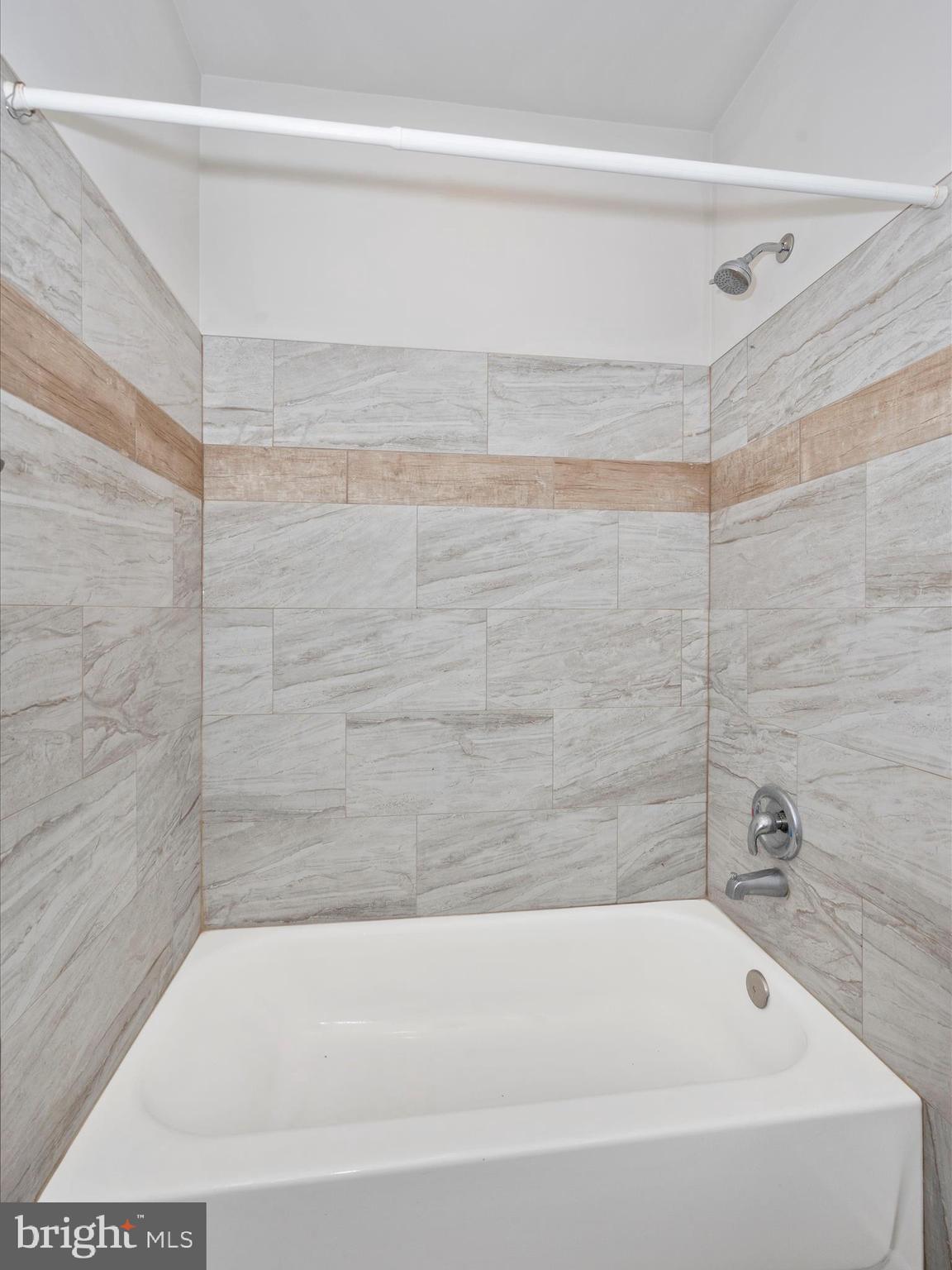 193 Scarlet Oak Dr.