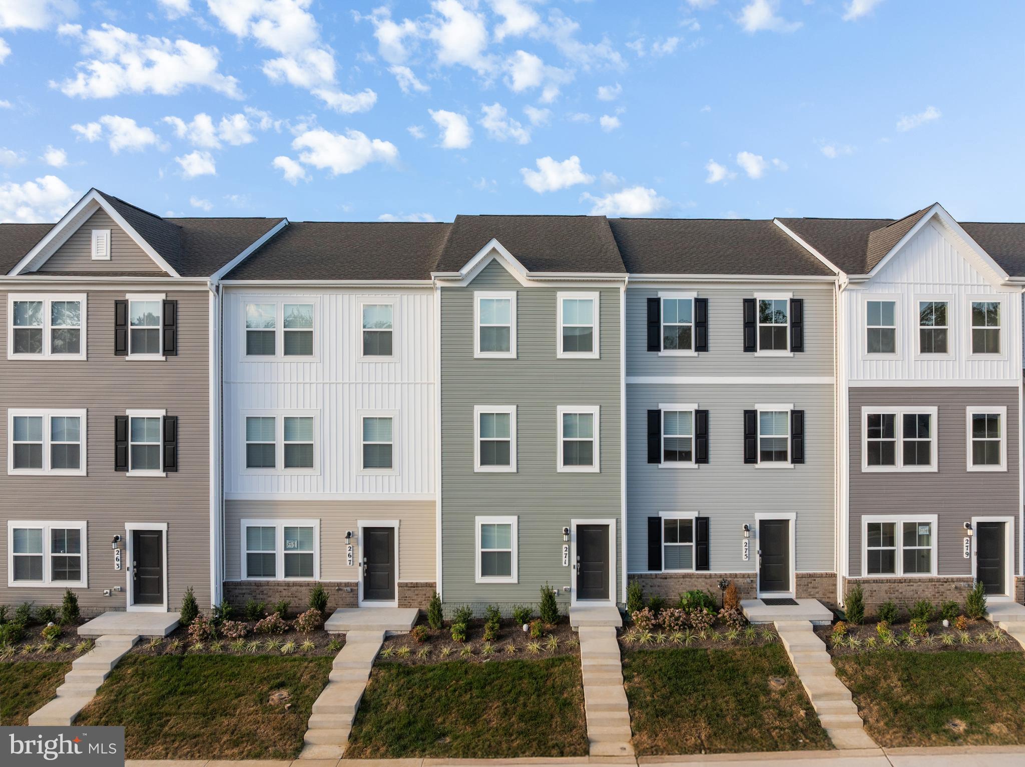 271 SANDY BOTTOM CIRCLE