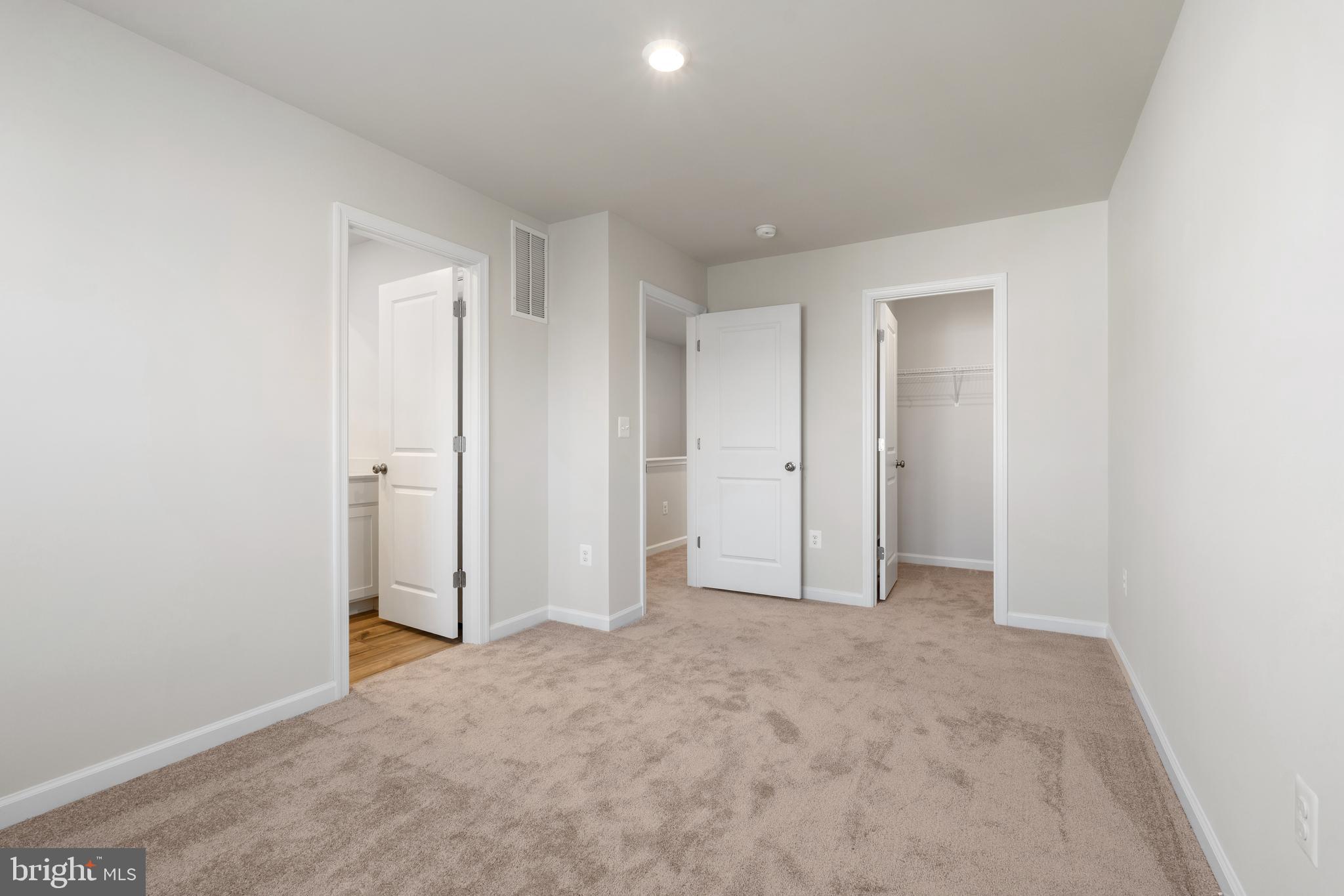 271 SANDY BOTTOM CIRCLE