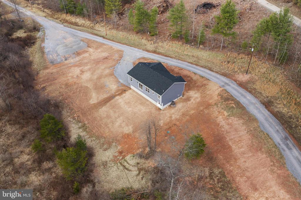 105 VICTORY LN.