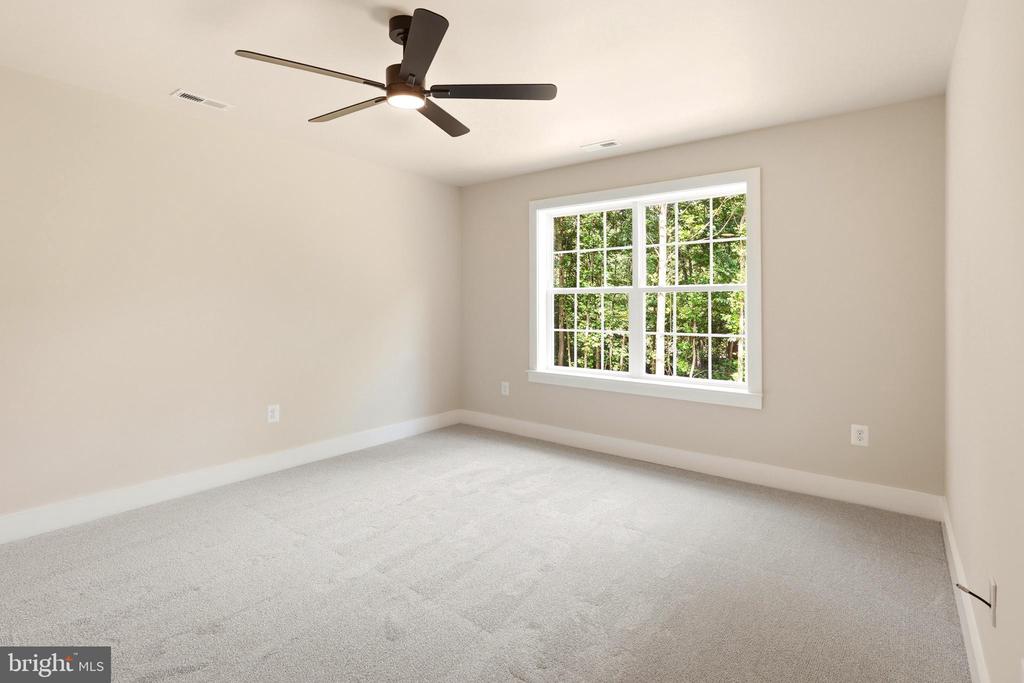 131 TRIUMPH LN.