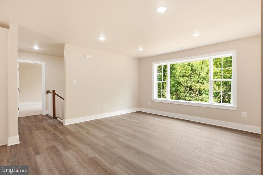 131 TRIUMPH LN.