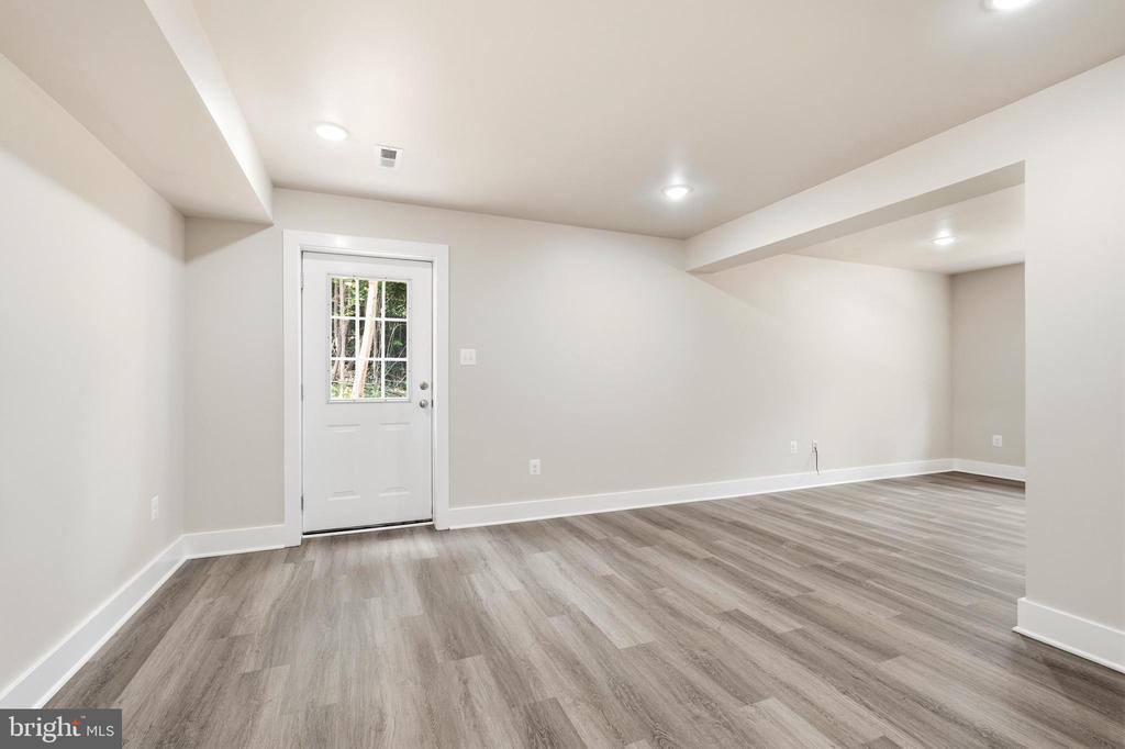 131 TRIUMPH LN.