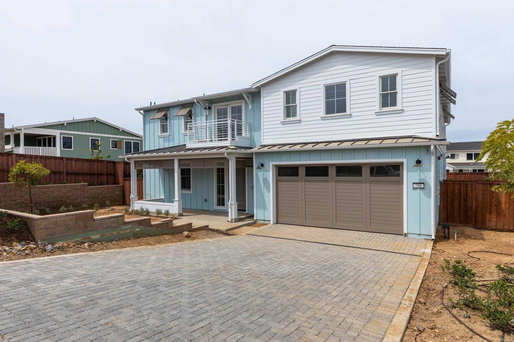 Neda Nourani, real estate agent in Encinitas, California
