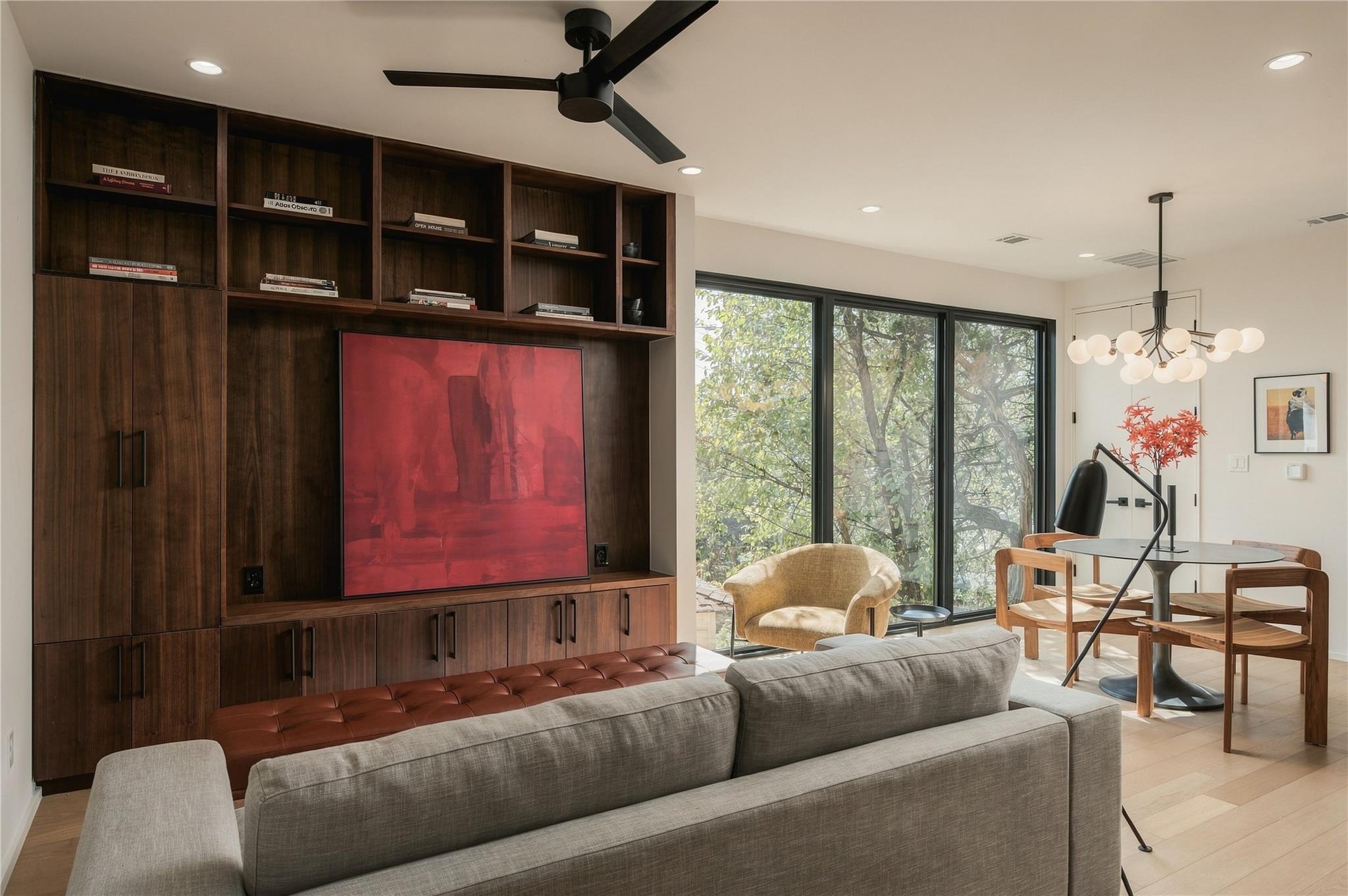 1002 W Johanna ST # 1