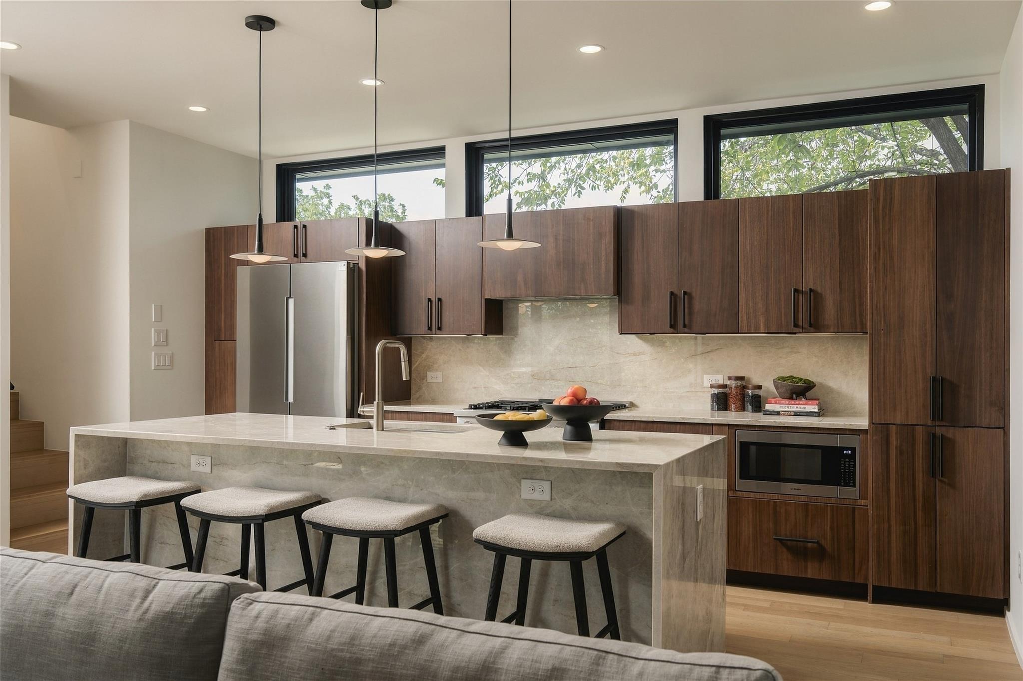 1002 W Johanna ST # 1