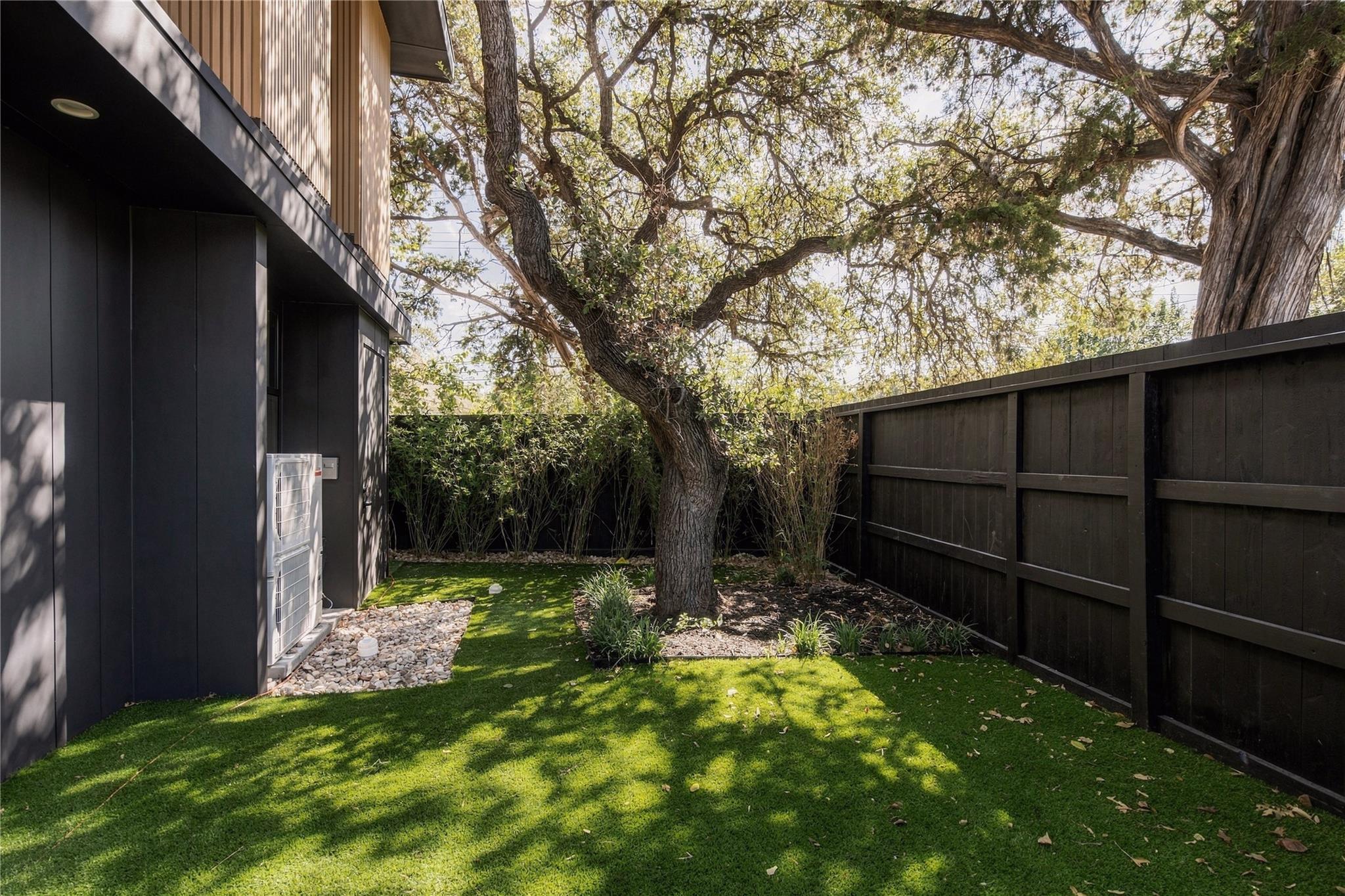 1002 W Johanna ST # 1
