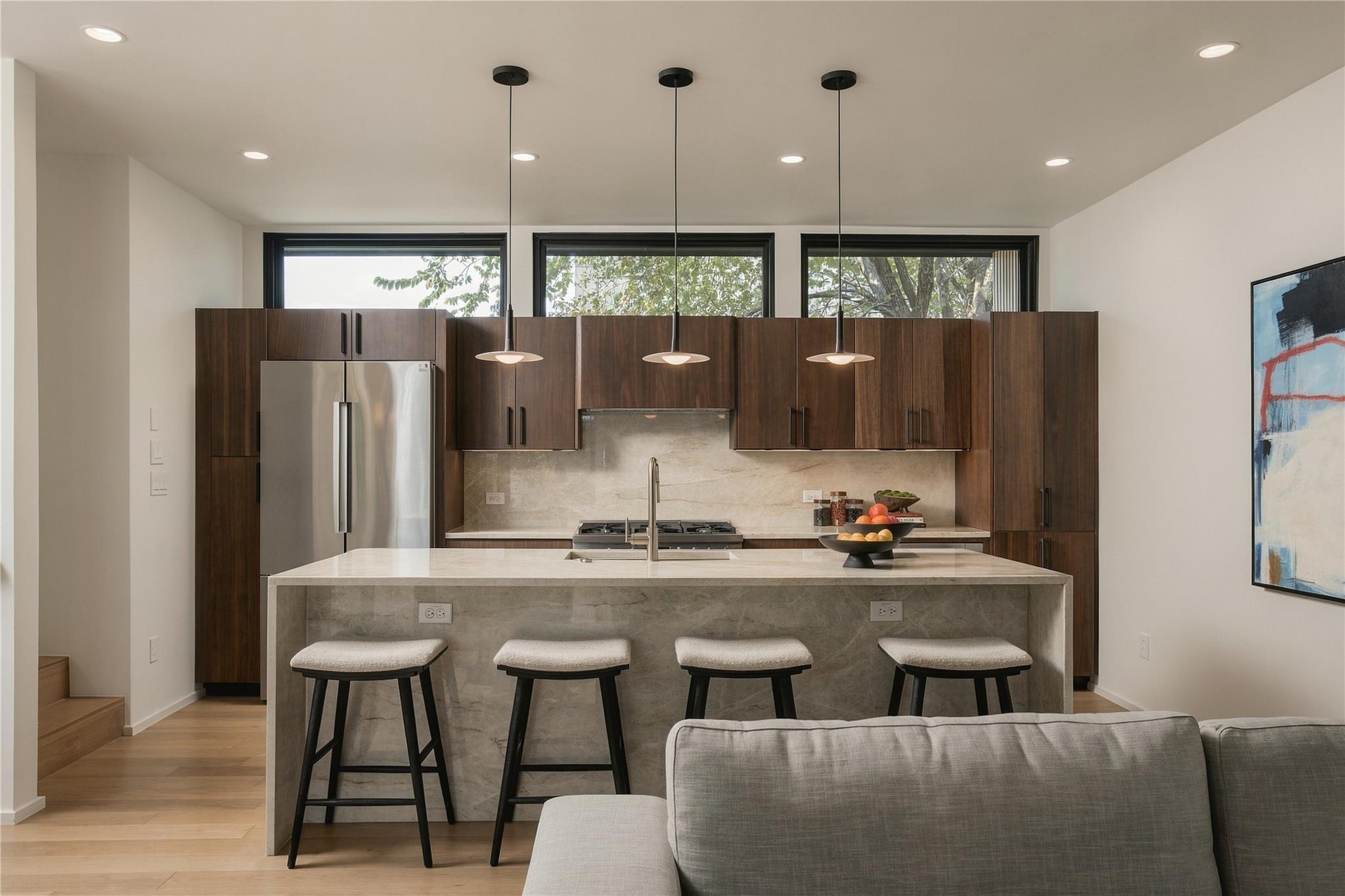 1002 W Johanna ST # 1