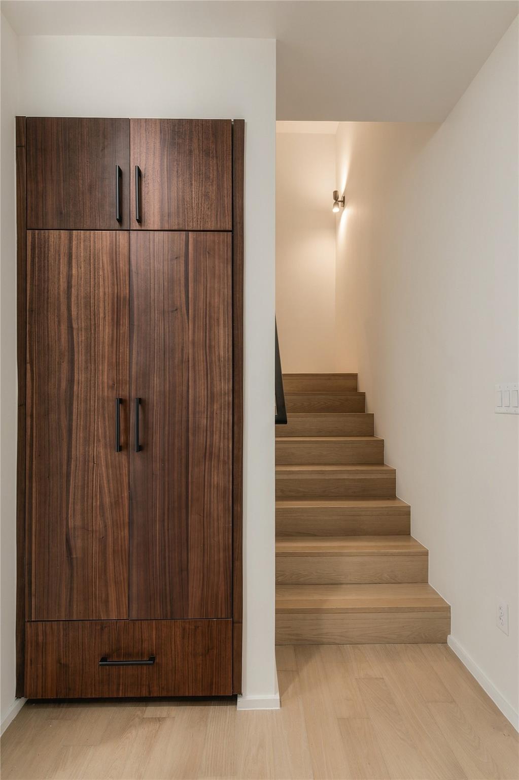 1002 W Johanna ST # 1