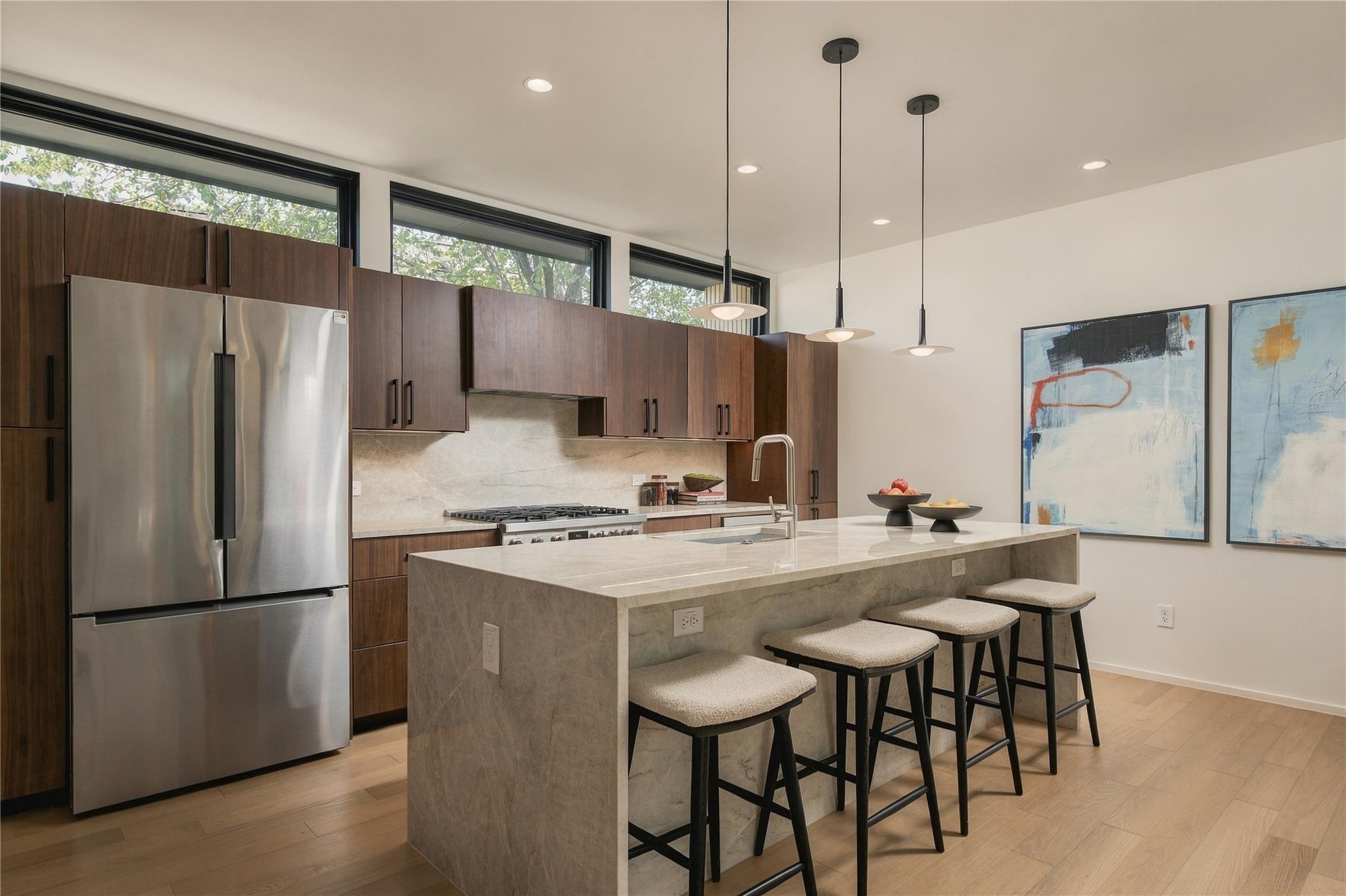1002 W Johanna ST # 1