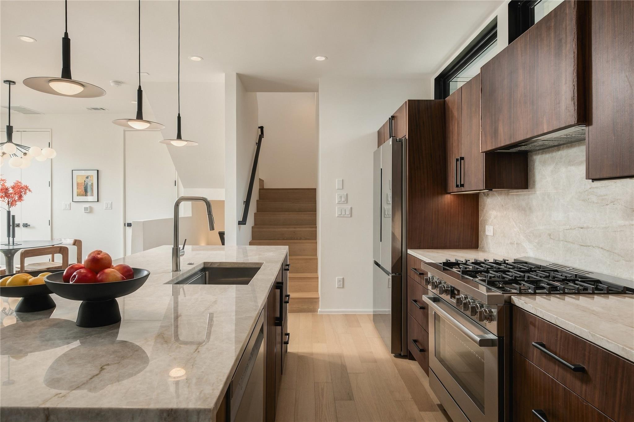 1002 W Johanna ST # 1