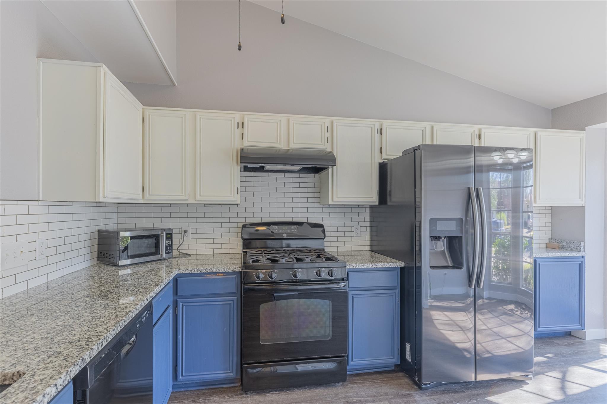 1100 Briargate DR