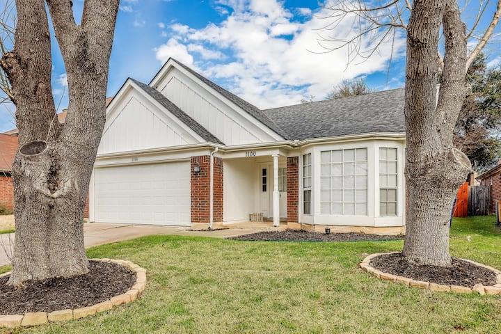 1100 Briargate DR