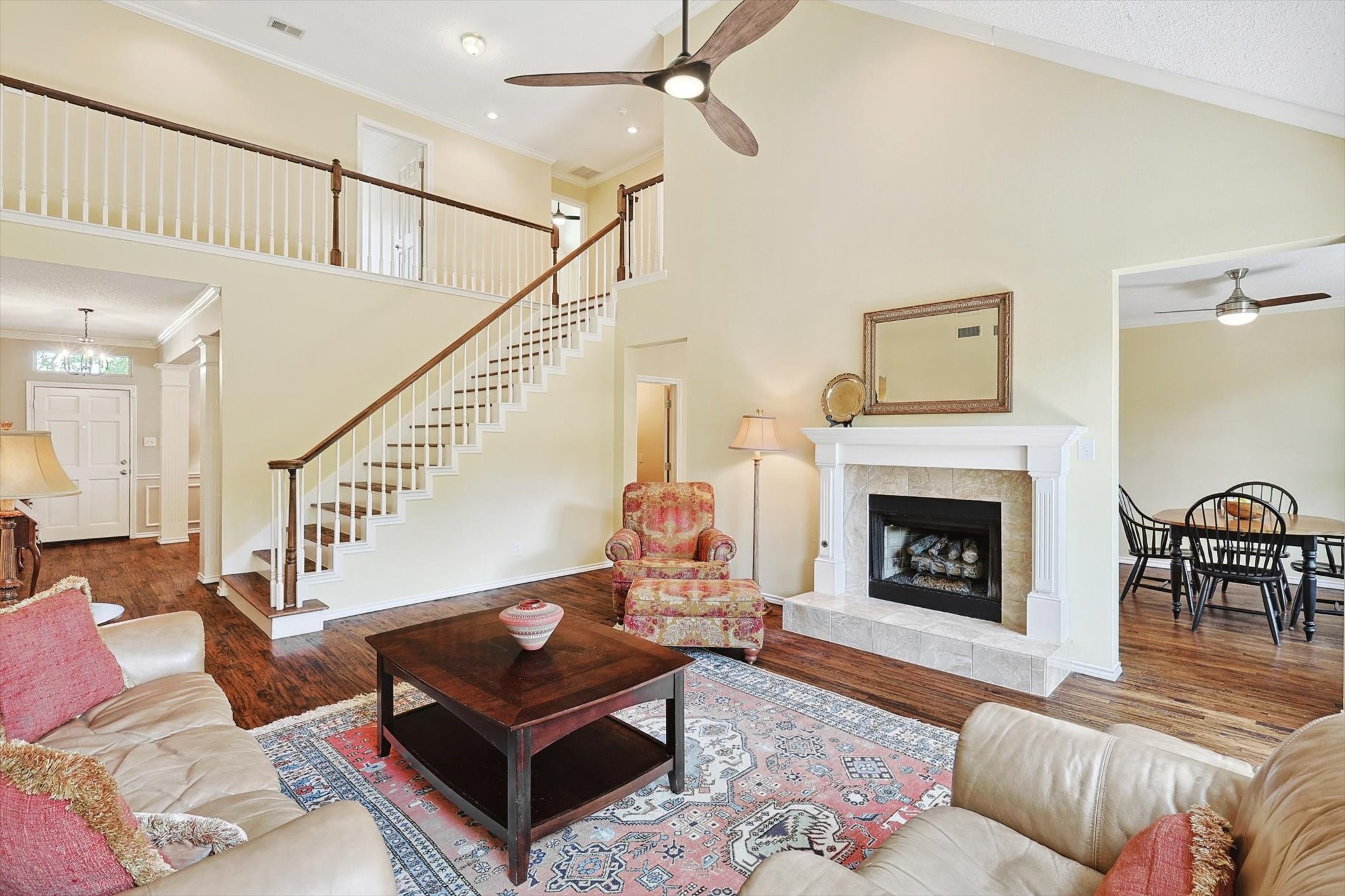 2931 River Crest Street