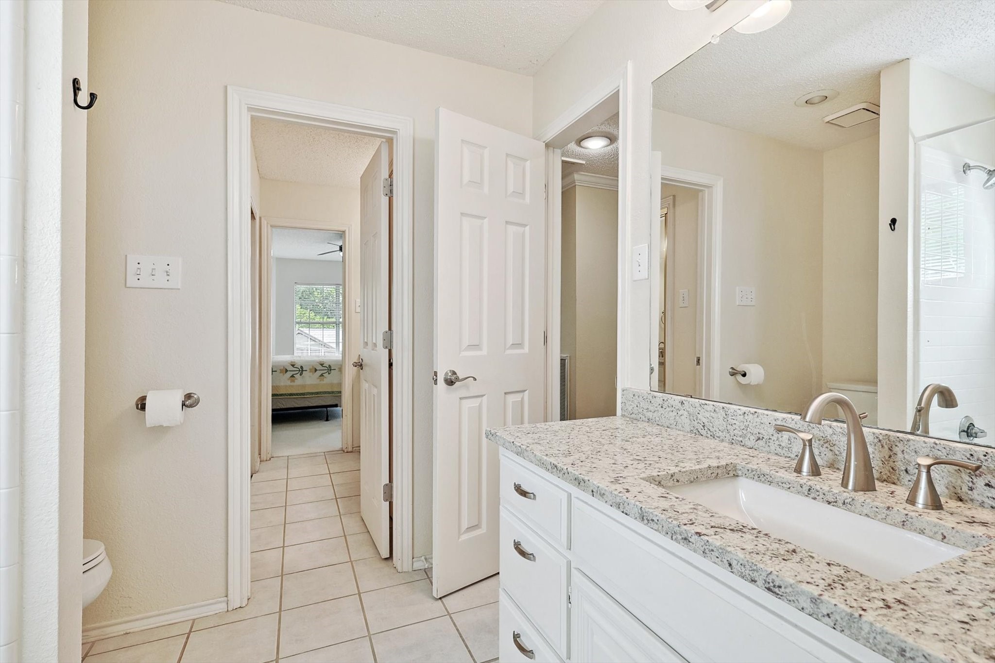 2931 River Crest Street