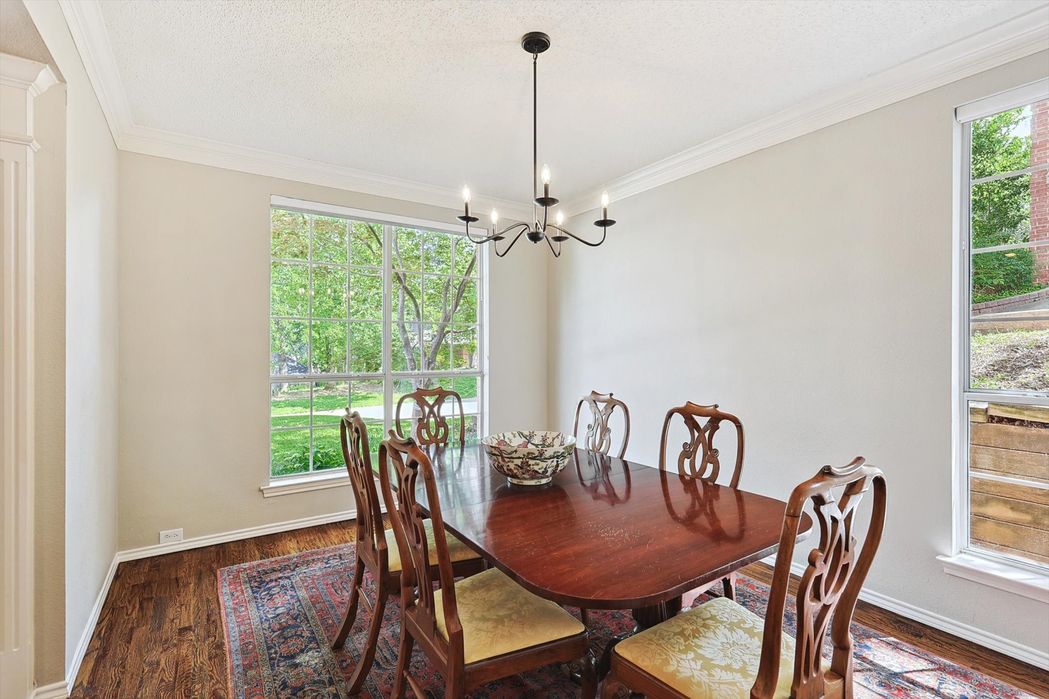 2931 River Crest Street