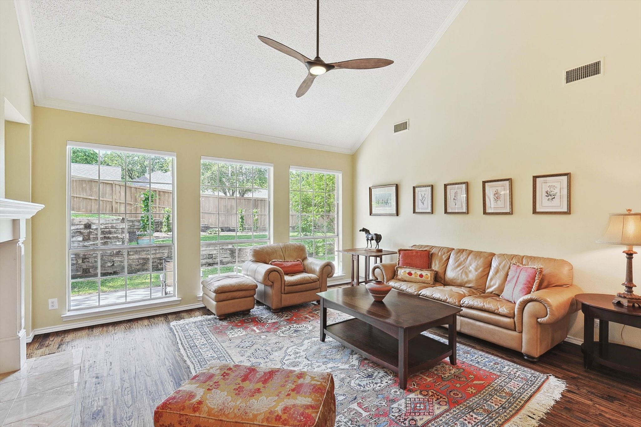 2931 River Crest Street